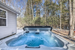 Woodsy Pocono Lake Home with Hot Tub and Fire Pit Pocono Pines
